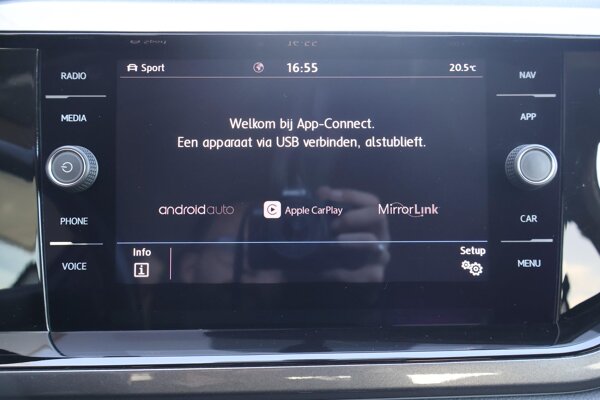 Apple Carplay/Android Auto