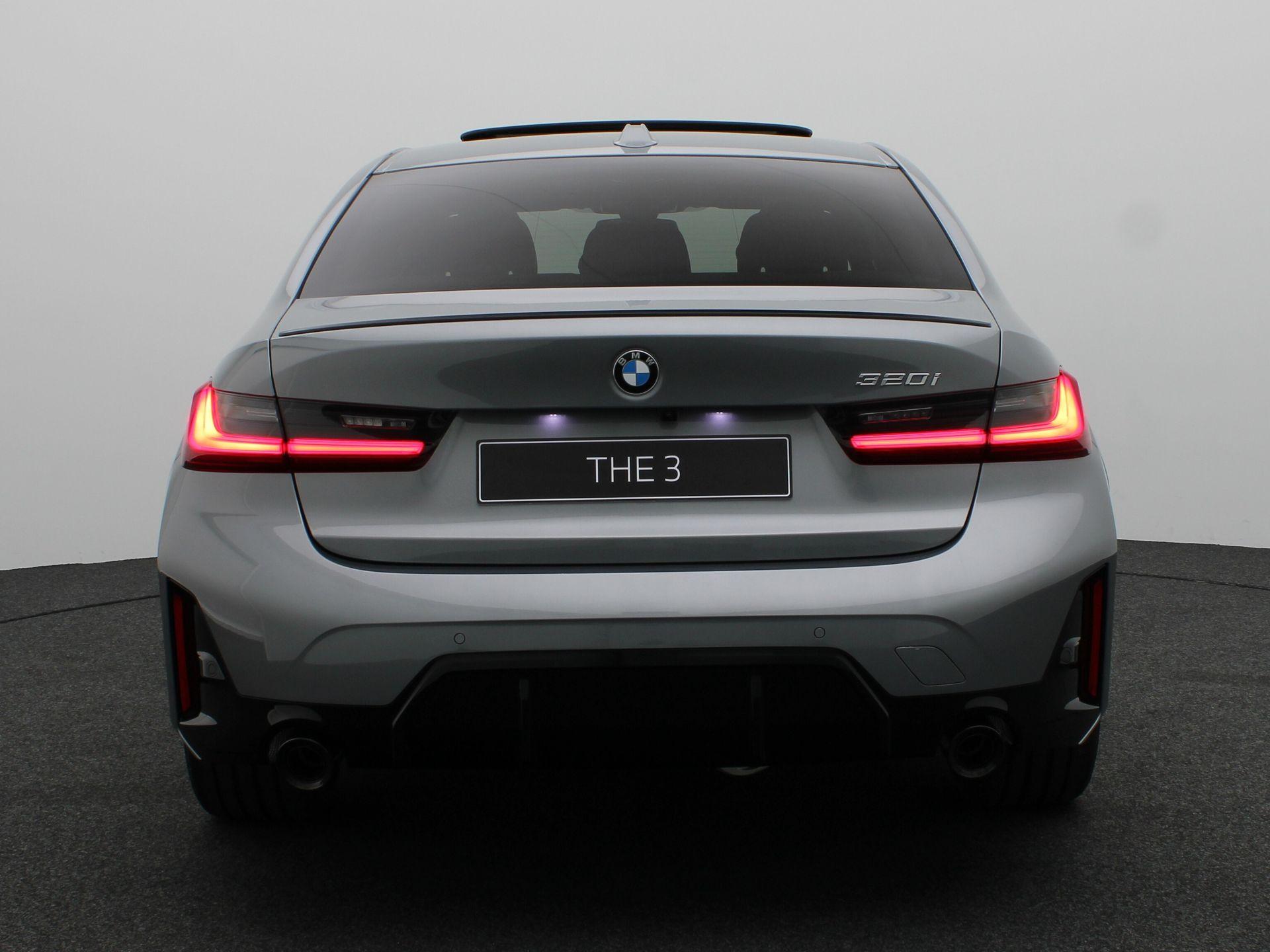 BMW 3 Serie 320i Sedan - Afbeelding 5