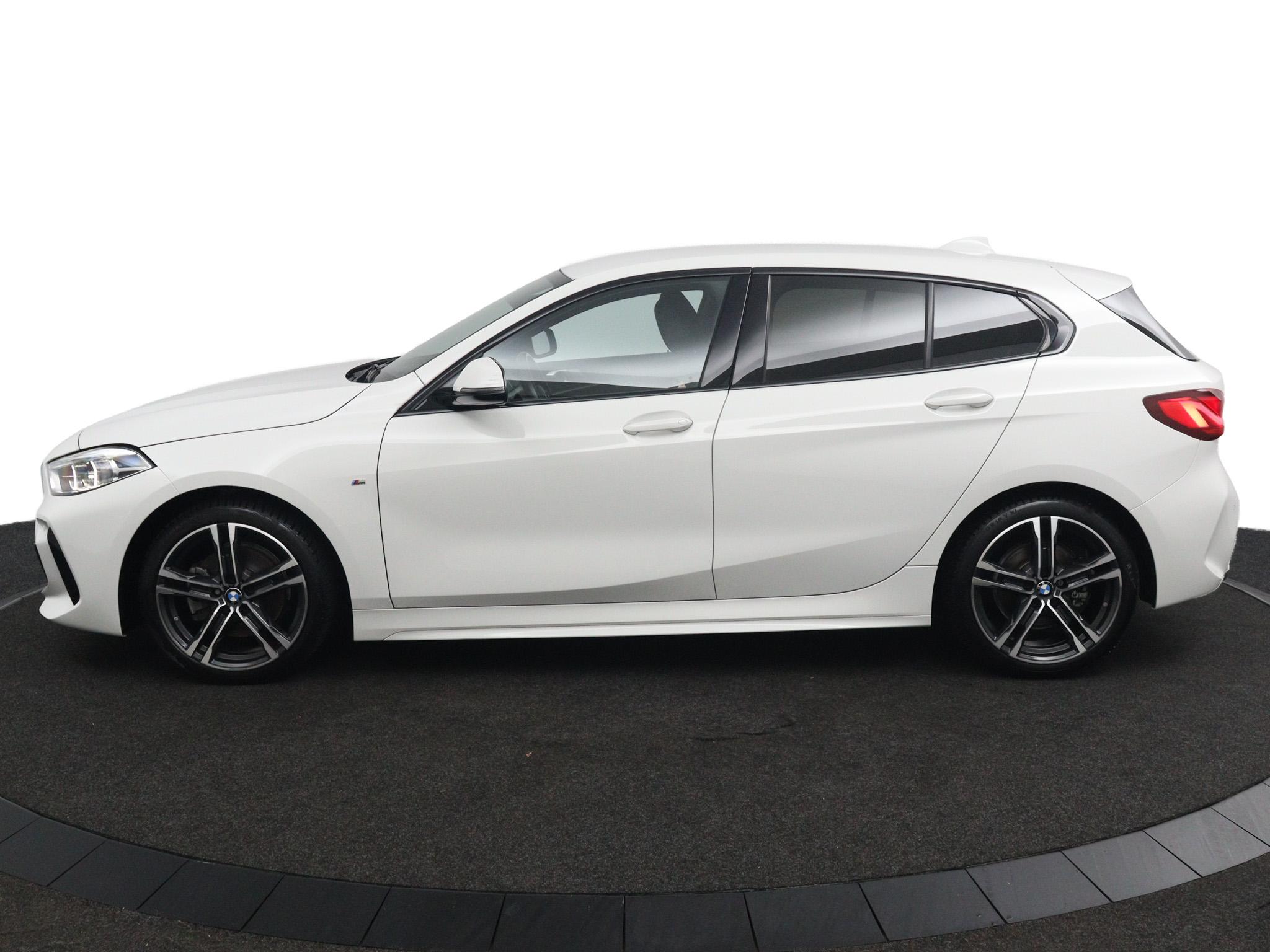 BMW 1 Serie 118i High Executive M-Sport - Afbeelding 2