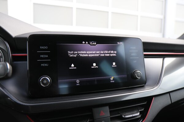 Apple Carplay/Android Auto