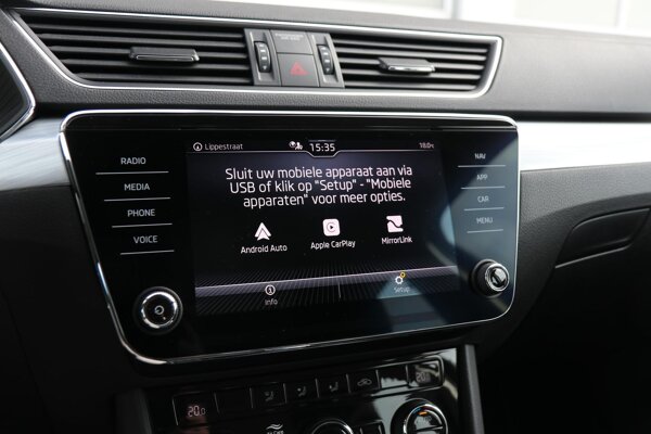 Apple Carplay/Android Auto