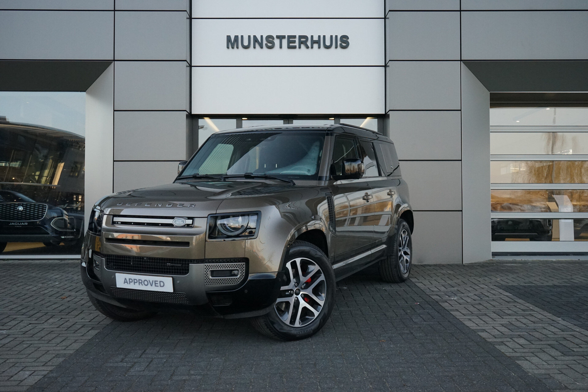 Land Rover Defender Hard Top 3.0 D200 110 MHEV X-Dynamic SE | Occasion Lease vanaf € 1.389,00 p/m