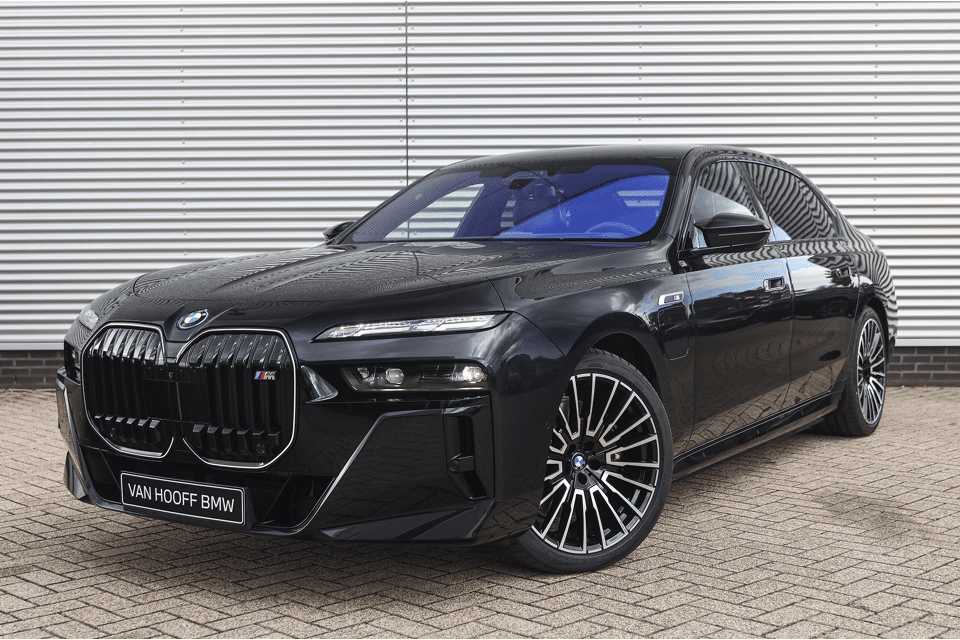 BMW 7 Serie M760e xDrive High Executive Automaat - Afbeelding 1