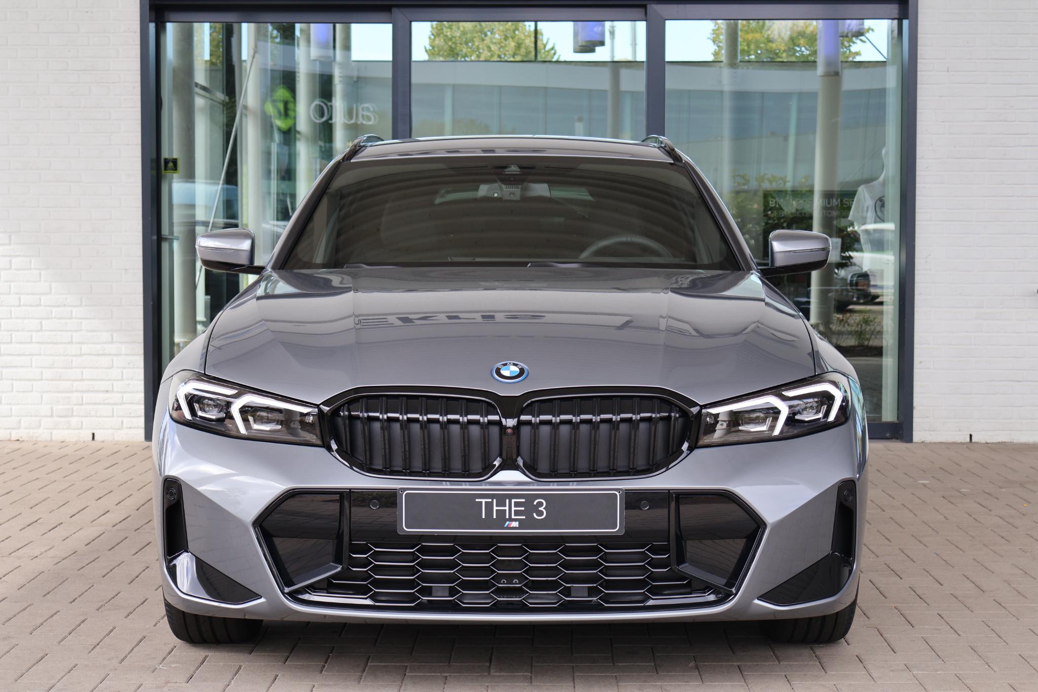 BMW 3 Serie Touring 330e - Afbeelding 3