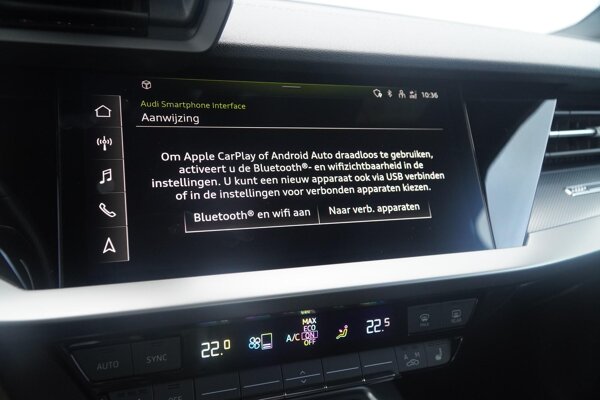 Apple Carplay/Android Auto