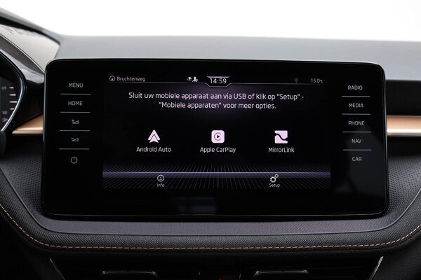 Apple Carplay/Android Auto