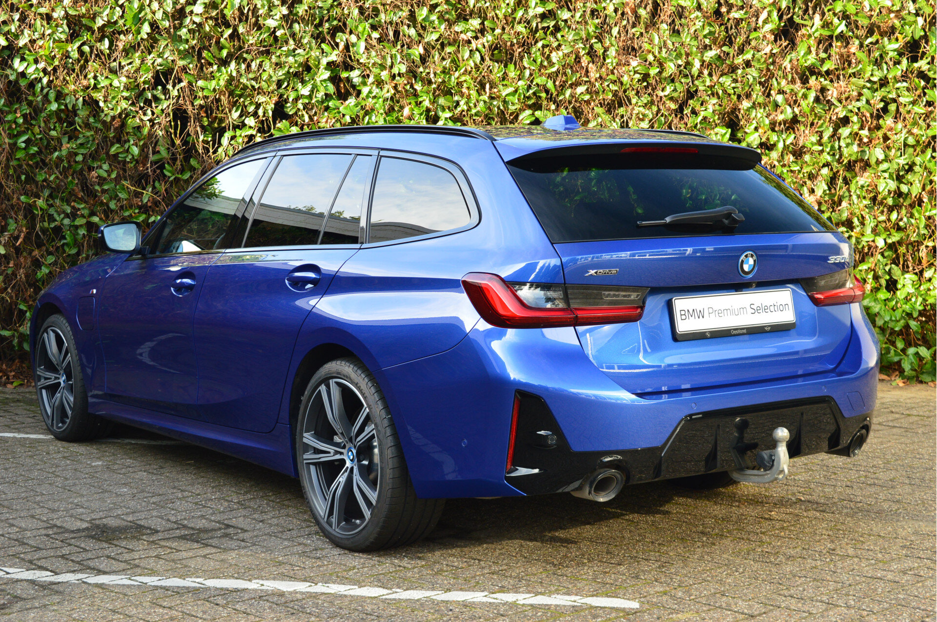 BMW 3 Serie Touring 330e xDrive M Sport Automaat - Afbeelding 3