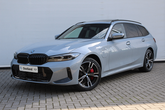 BMW 3 Serie Touring 330e High Executive M Sport Automaat
