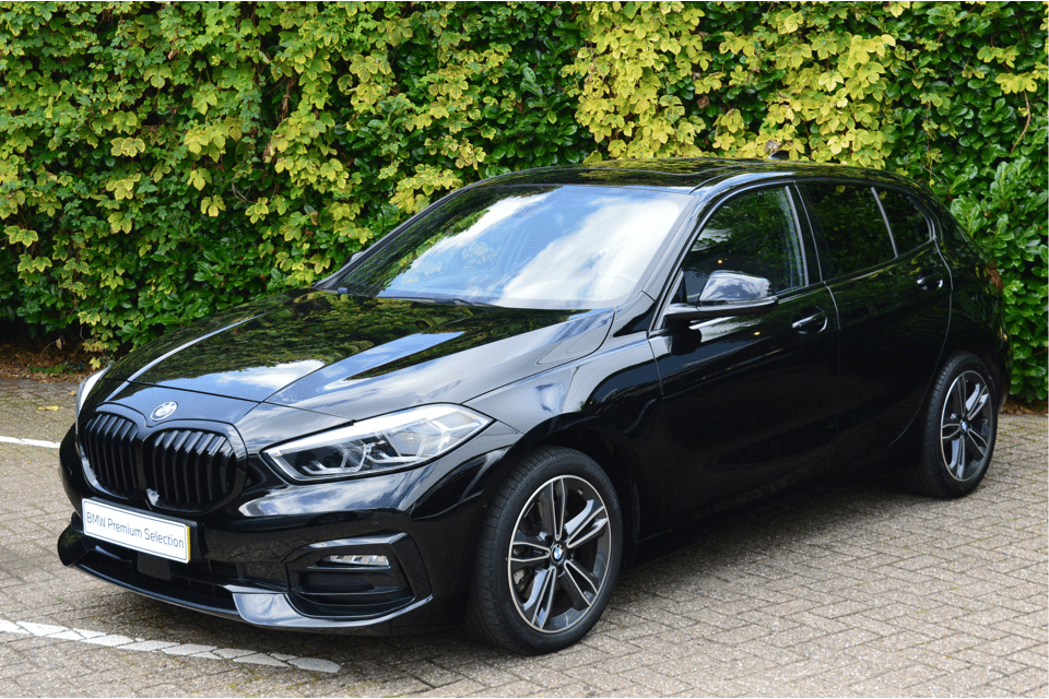 BMW 1 Serie 118i Executive Sport Line Automaat - Afbeelding 1
