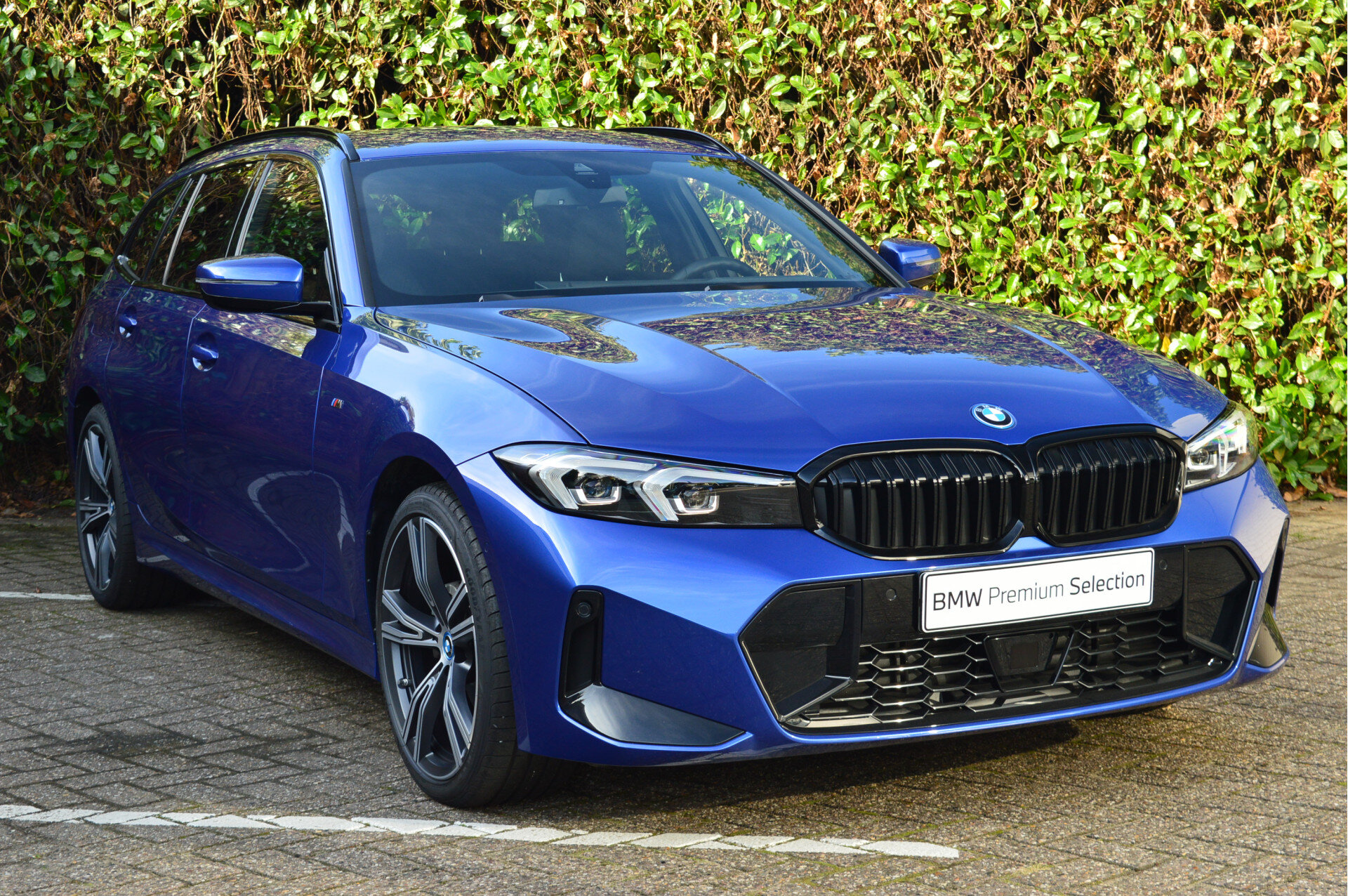 BMW 3 Serie Touring 330e xDrive M Sport Automaat - Afbeelding 2