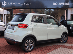 Leapmotor T03 EV 37,3 kWh 95PK Design NIEUW, Rijklaarprijs | Camera | Navigatie | Panoramadak | Lichtmetalen wielen - Afbeelding 4