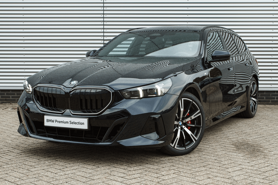 BMW 5 Serie Touring 520i M Sport Automaat - Afbeelding 1