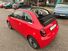Fiat 500e CABRIO MY25 *RED *42 KWH * CARPLAY & ANDROID * COMFORT + STYLE PACK * - Afbeelding 4