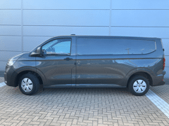 Volkswagen Bedrijfswagens e-Transporter Bestelwagen 34 L2H1 Style 64 kWh - Afbeelding 2