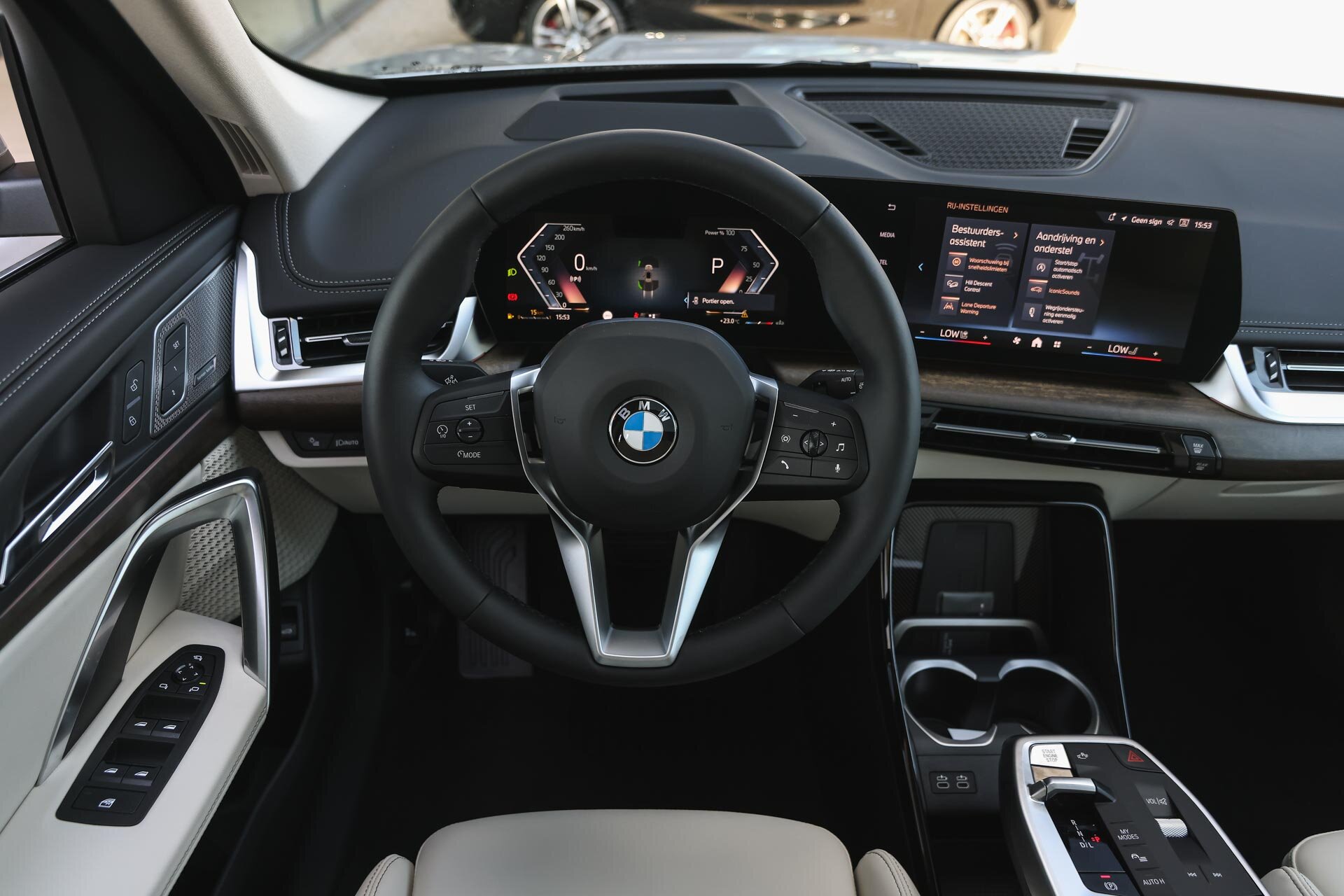 BMW X1 xDrive23i High Executive Automaat - Afbeelding 3