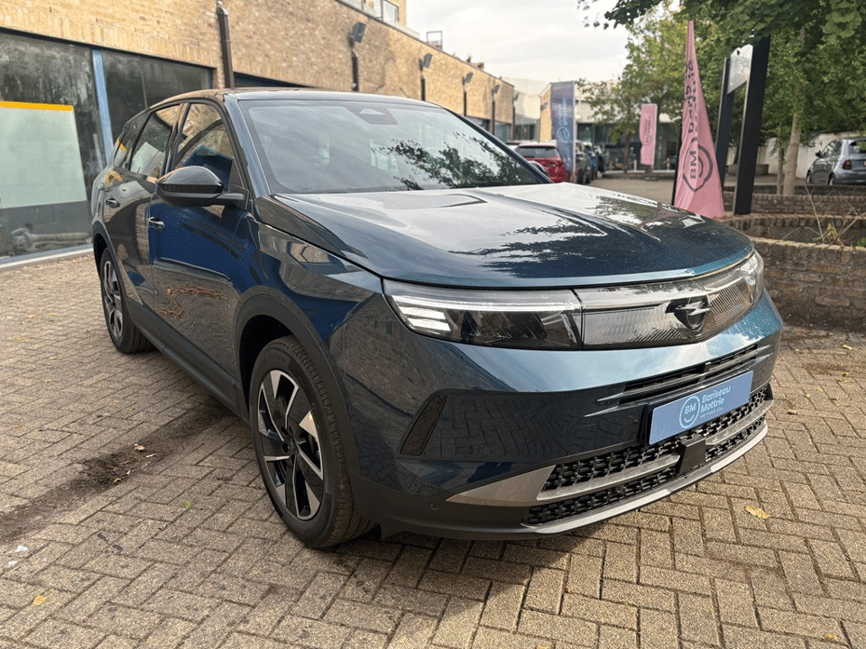 Opel Grandland EDITION 1.2 TURBO HYBRID eDCT 145 PK * COMFORT PACK * VERWARMD STUUR & ZETELS * ELEKTRISCHE KOFFER * - Afbeelding 1