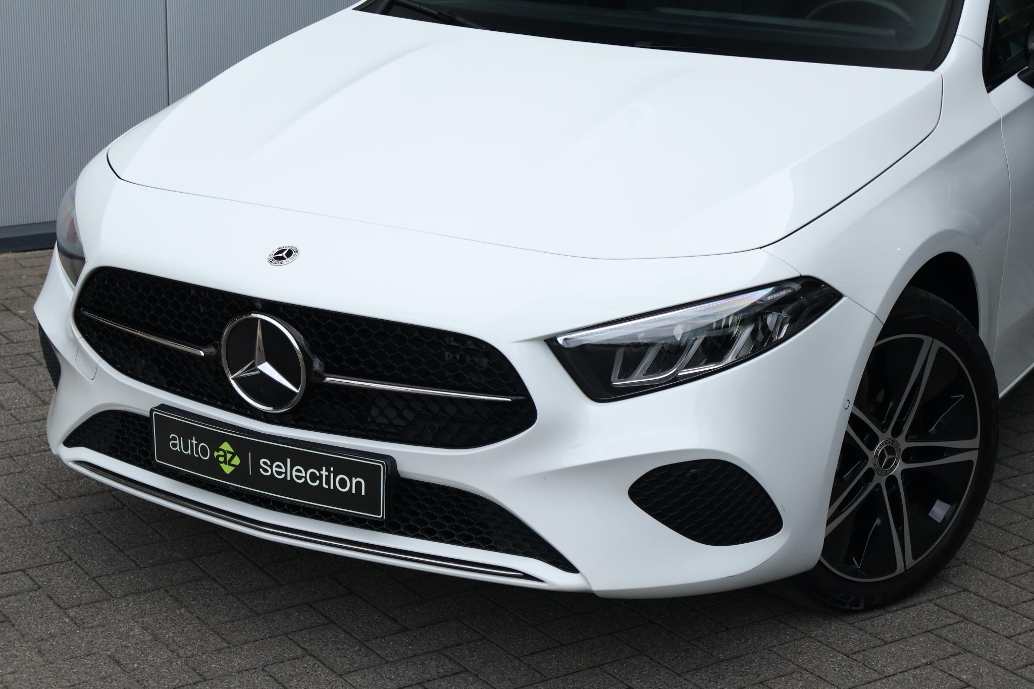 Mercedes-Benz A-Klasse 250 e Luxury Line - Bild 3