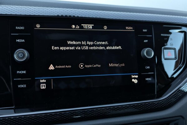 Apple Carplay/Android Auto