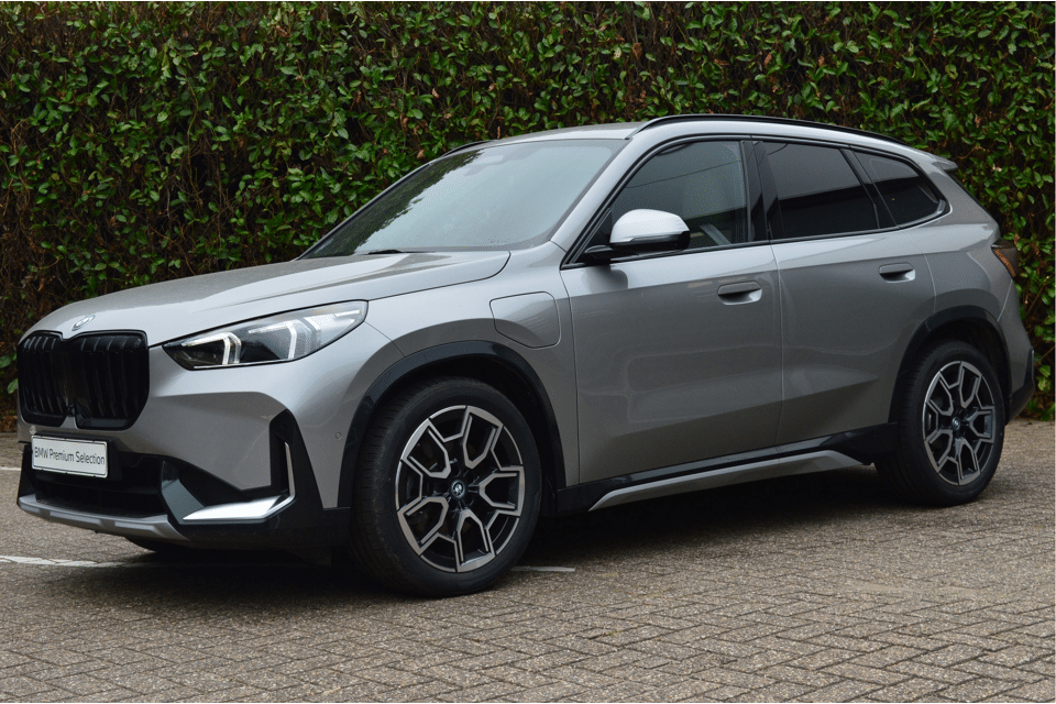 BMW X1 xDrive30e High Executive M Sport Automaat - Afbeelding 1