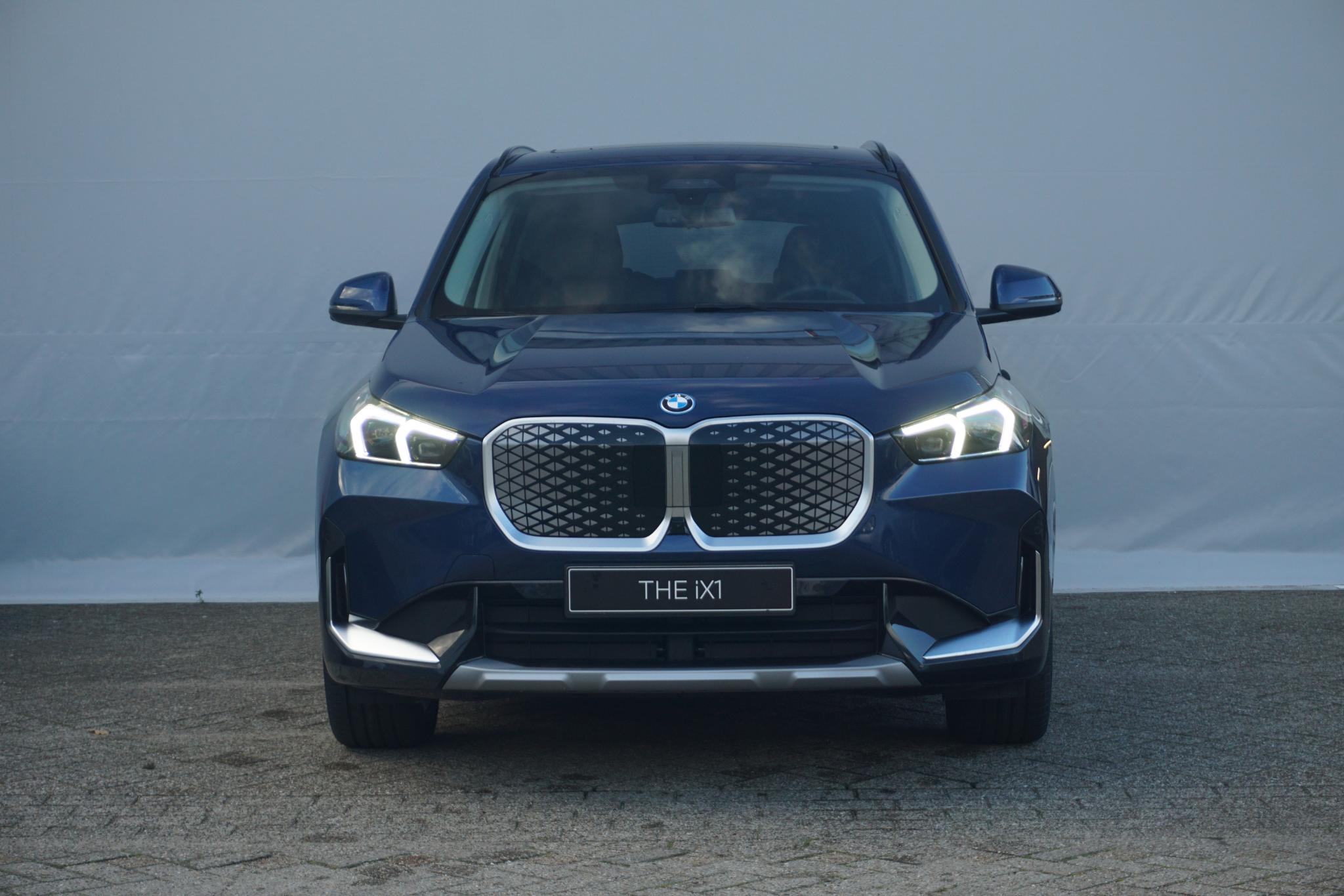 BMW iX1 eDrive20 - Afbeelding 3