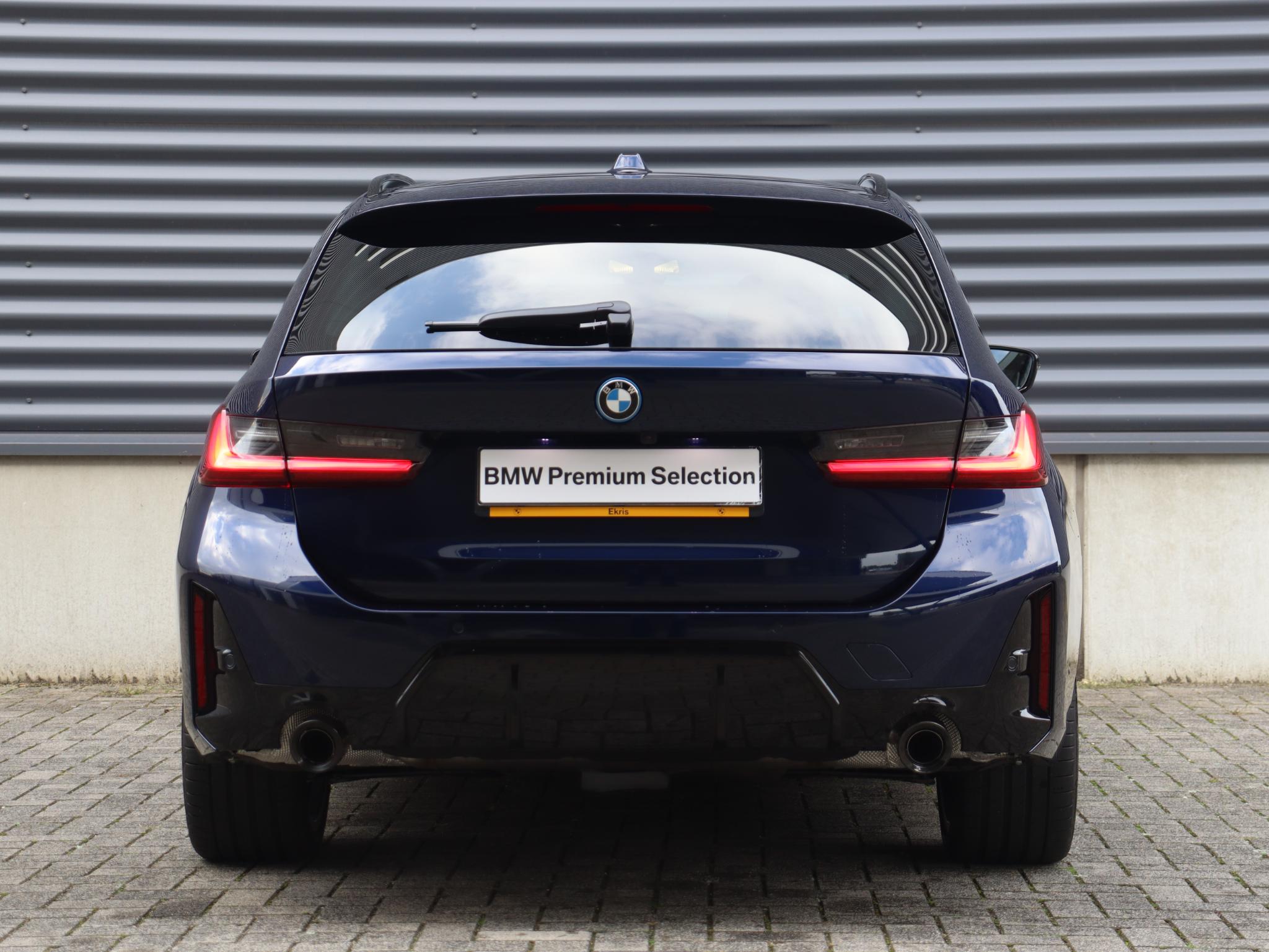 BMW 3 Serie Touring 330e - Afbeelding 4