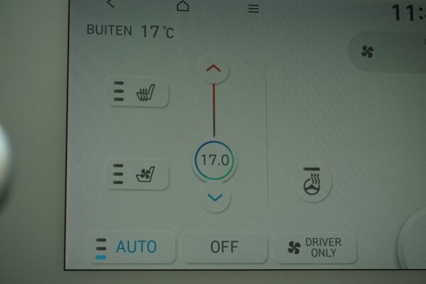 voorstoelen verwarmd en geventileerd voorstoelen verwarmd en geventileerd