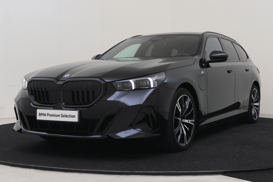 BMW 5 Serie Touring 550e xDrive M Sport Automaat