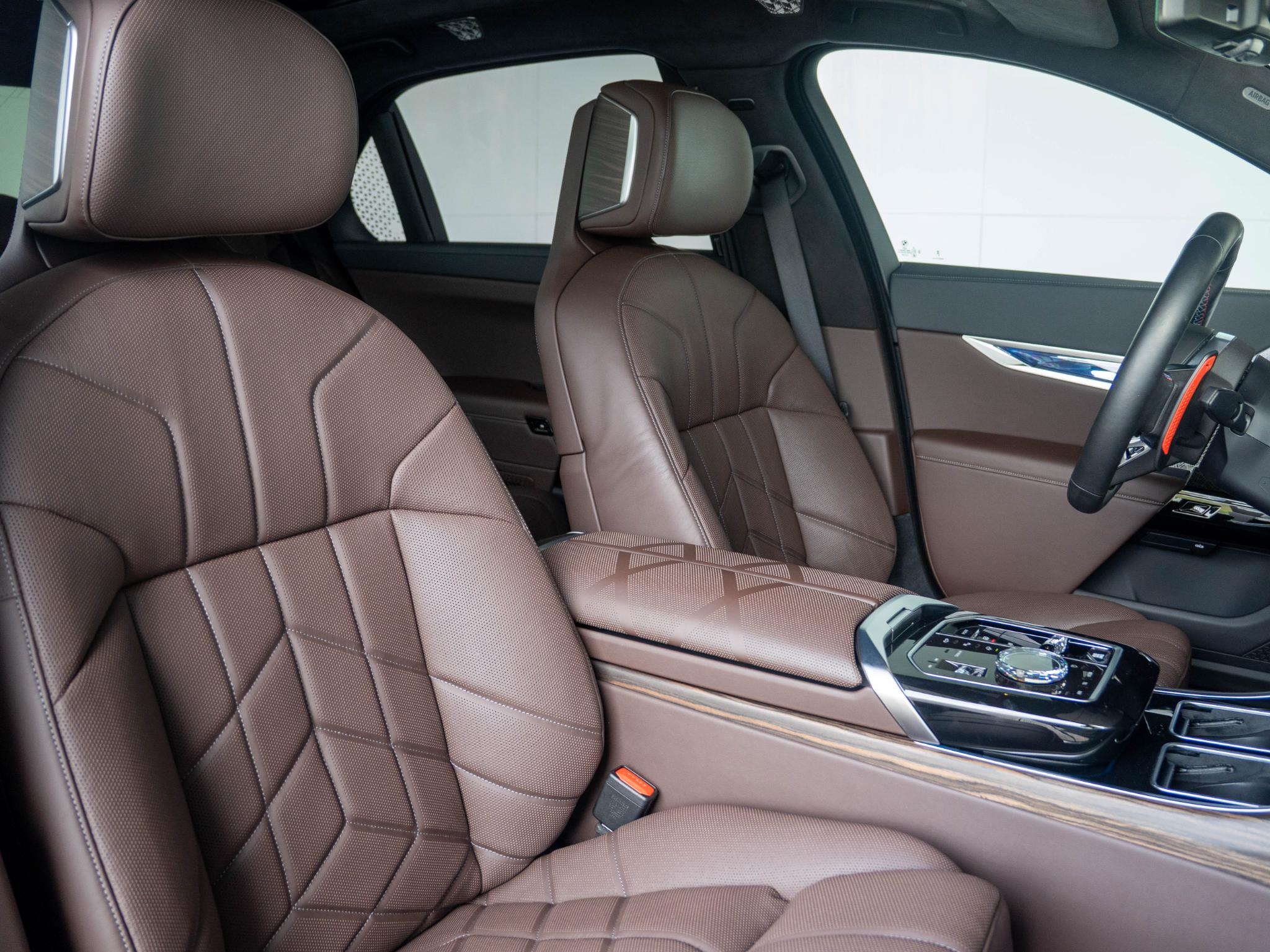 BMW 7 Serie Sedan M760e - Afbeelding 5