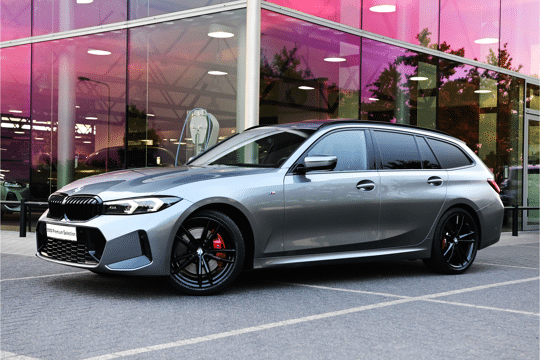 BMW 3 Serie Touring 330i M Sport Automaat