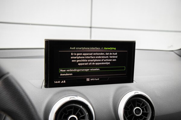 Apple Carplay/Android Auto