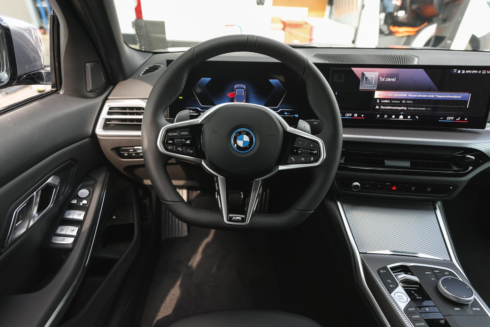 BMW 3 Serie 330e M Sport Automaat - Afbeelding 3