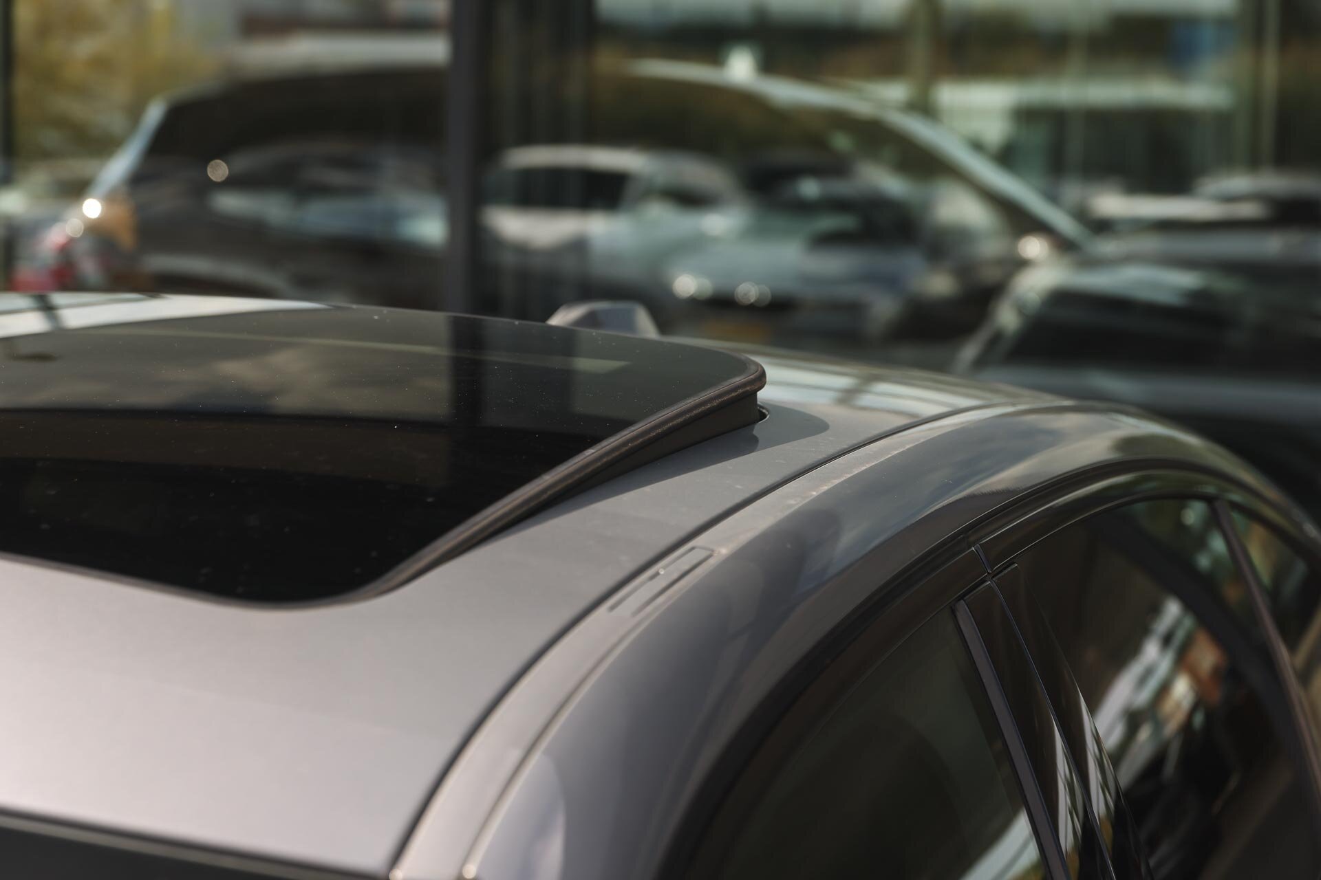 BMW 3 Serie 330e M Sport Automaat - Afbeelding 4