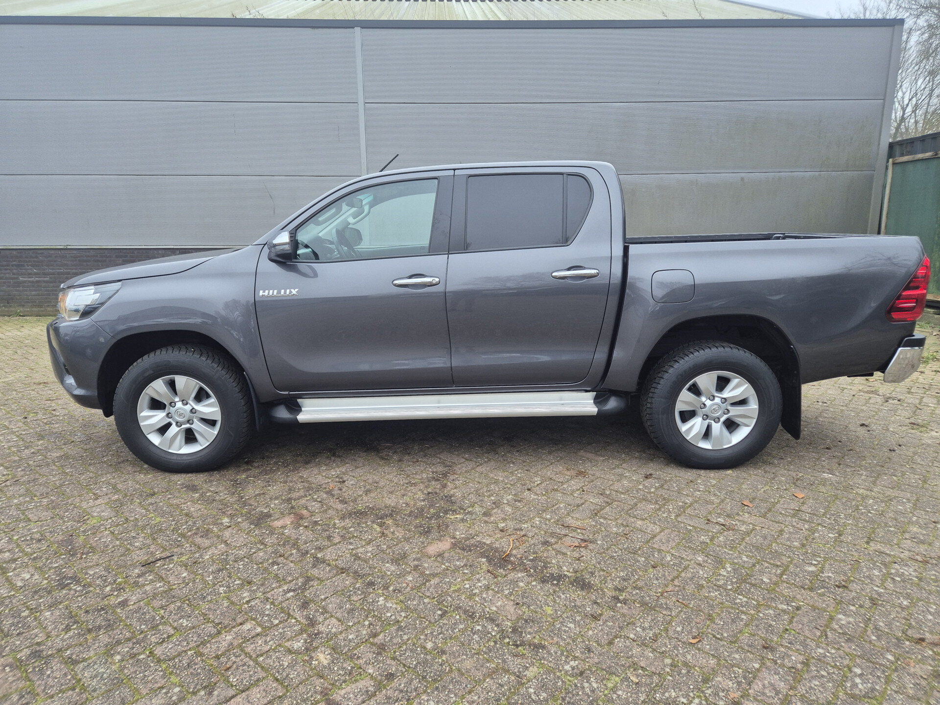Toyota Hilux 2.4 D-4D Double Cab Professional - Afbeelding 2