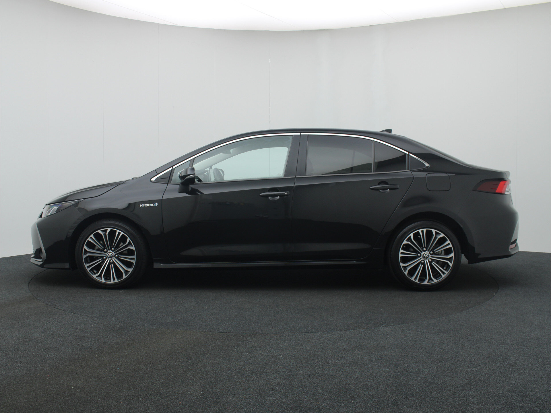 Toyota Corolla 1.8 Hybrid Dynamic - Afbeelding 2