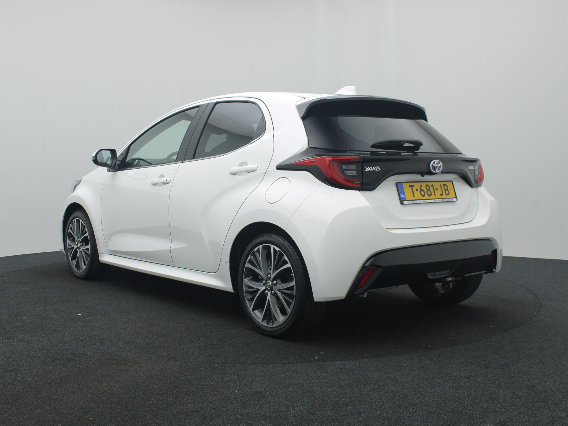 Toyota Yaris 1.5 Hybrid Executive Limited | Nieuw direct leverbaar - Afbeelding 3