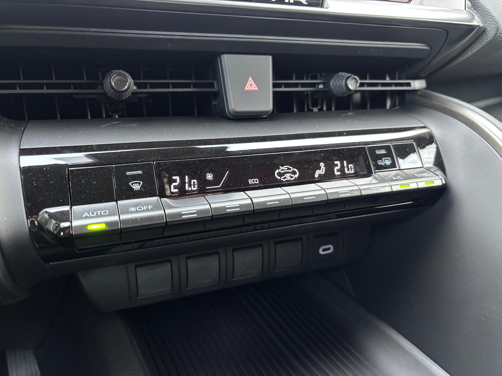 Toyota C-HR 1.8 Hybrid 140 Dynamic Demo - Afbeelding 4