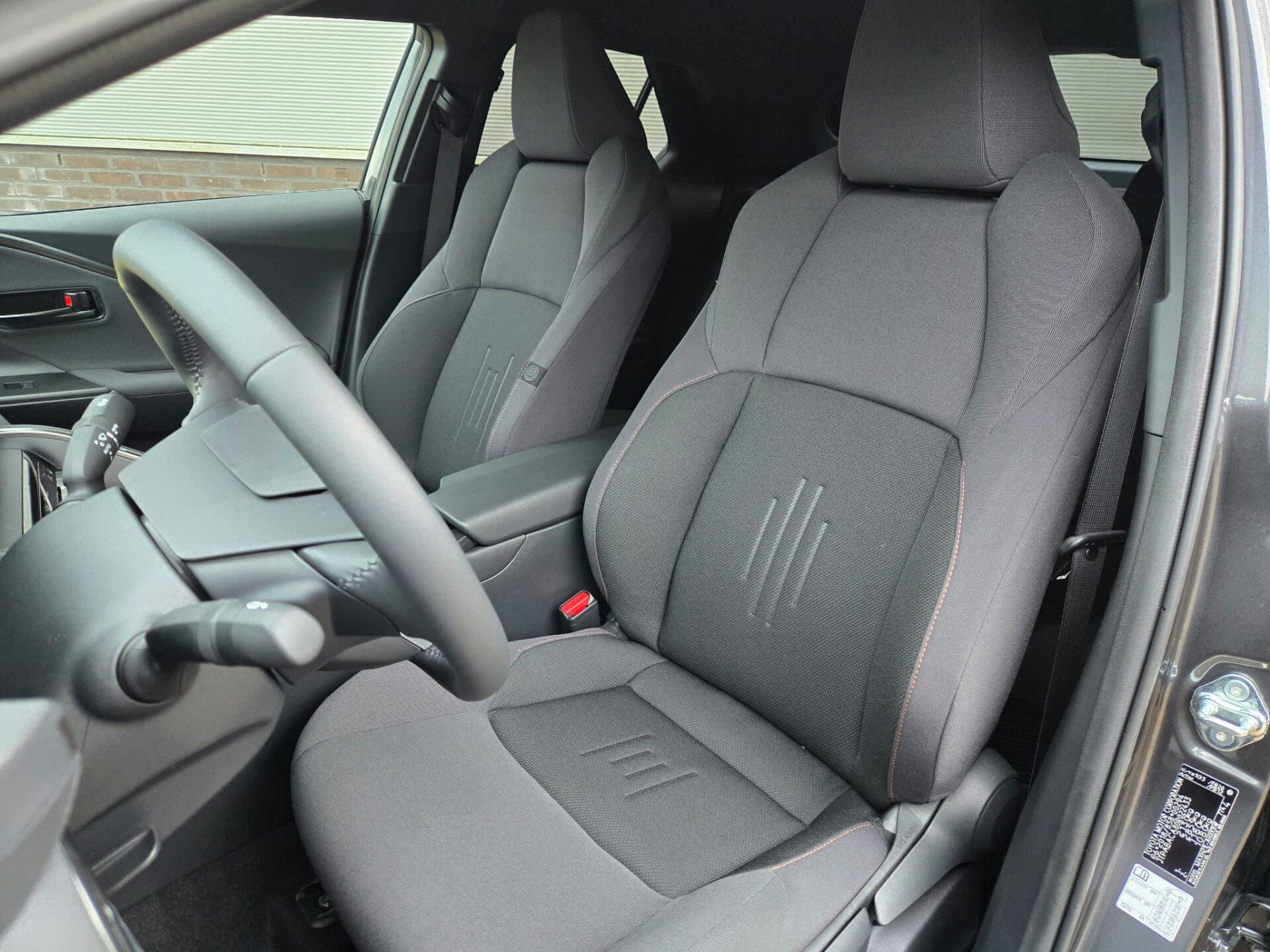 Toyota C-HR 2.0 Plug-in Hybrid 220 First Edition Demonstratie auto - Afbeelding 4