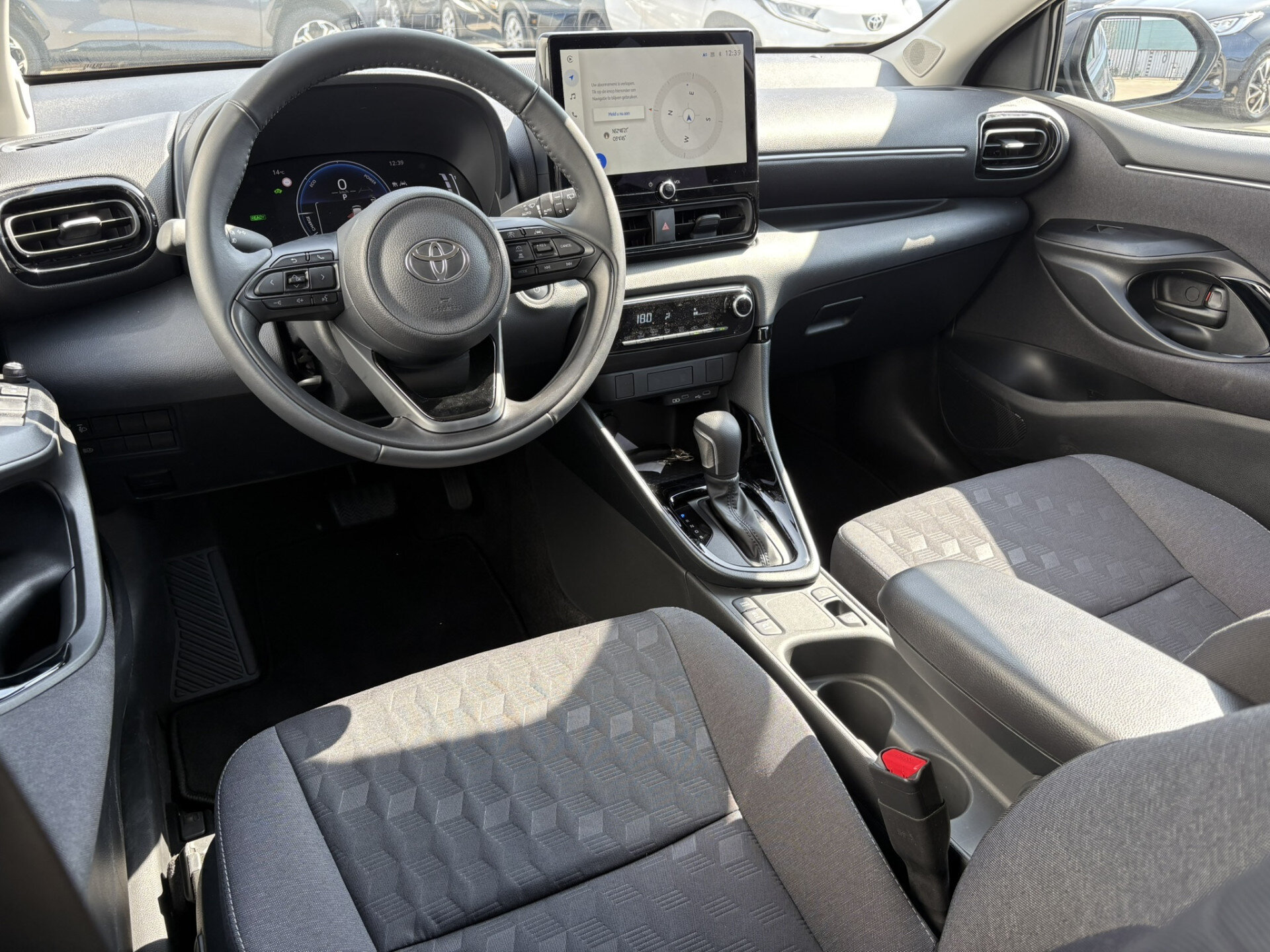 Toyota Yaris 1.5 Hybrid 115 First Edition Automaat - Afbeelding 4