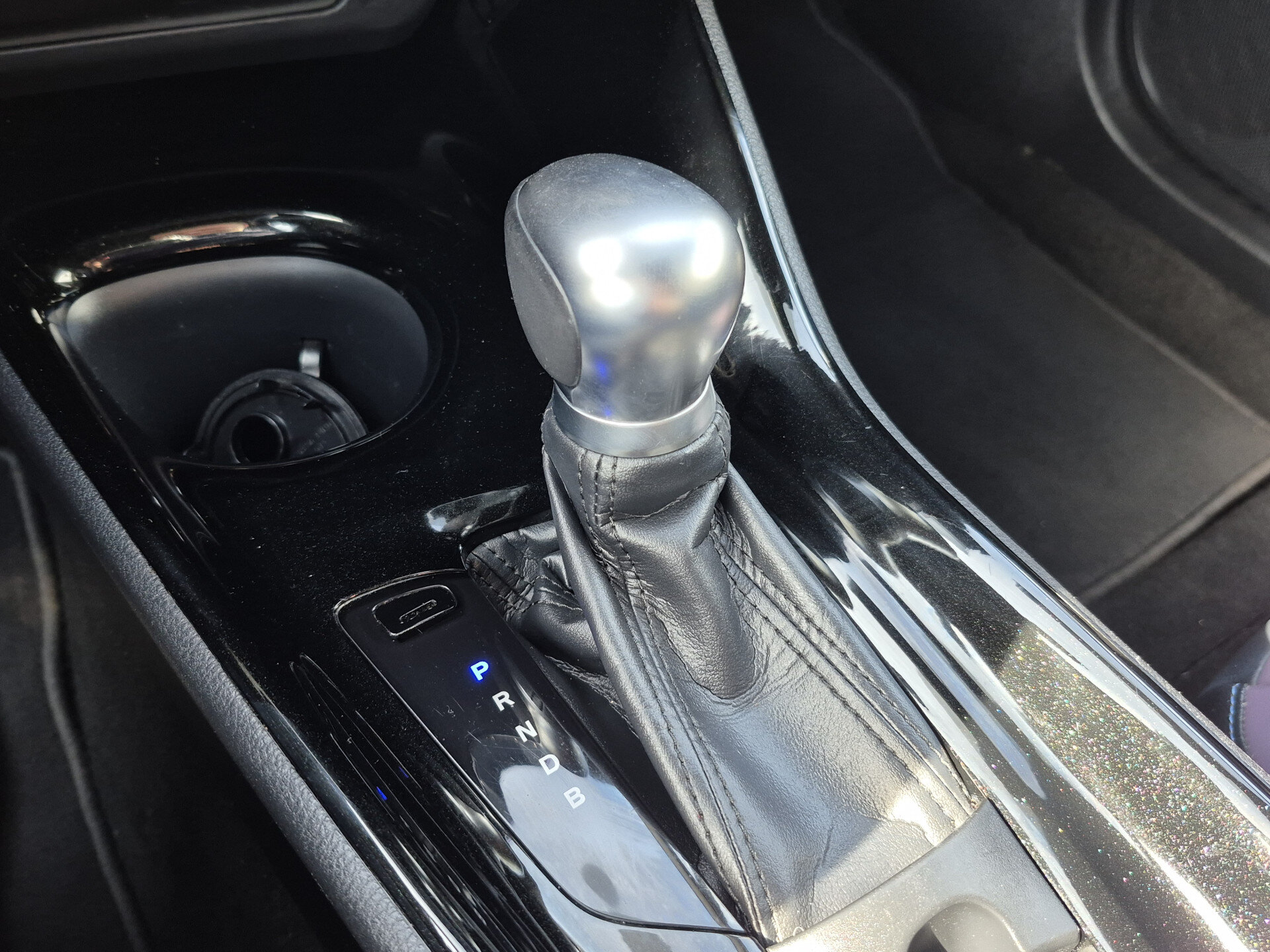 Toyota C-HR 1.8 Hybrid Bi-Tone Plus - Afbeelding 4