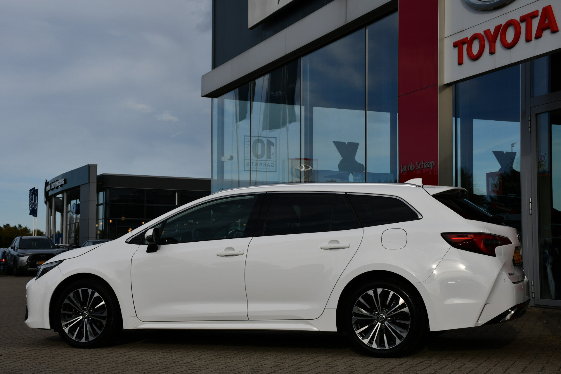 Toyota Corolla Touring Sports Hybrid 140 Dynamic + Automaat 140Pk - Afbeelding 5