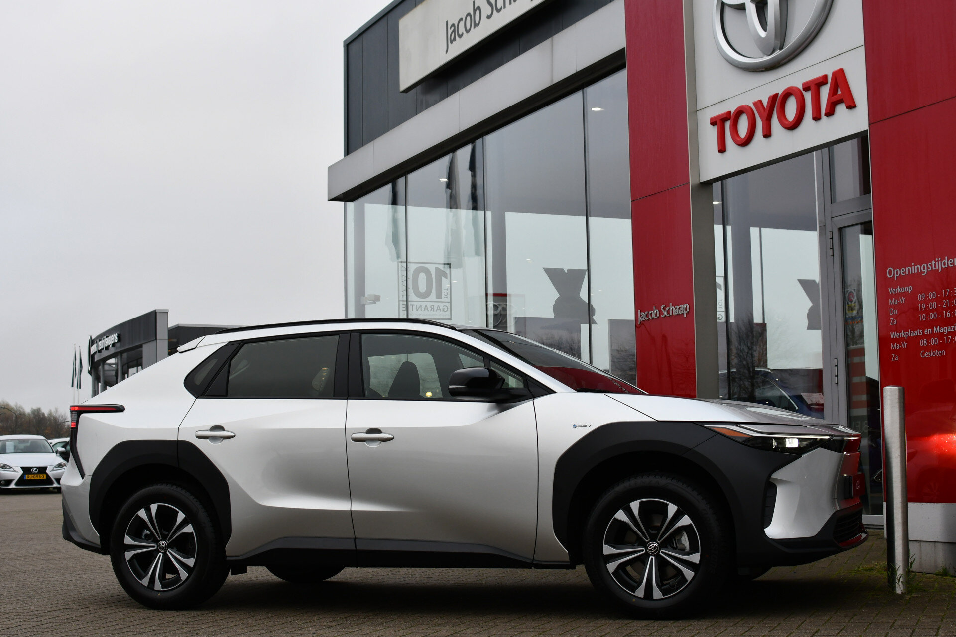 Toyota bZ4X Active 71 kWh Automaat 204pk - Afbeelding 3