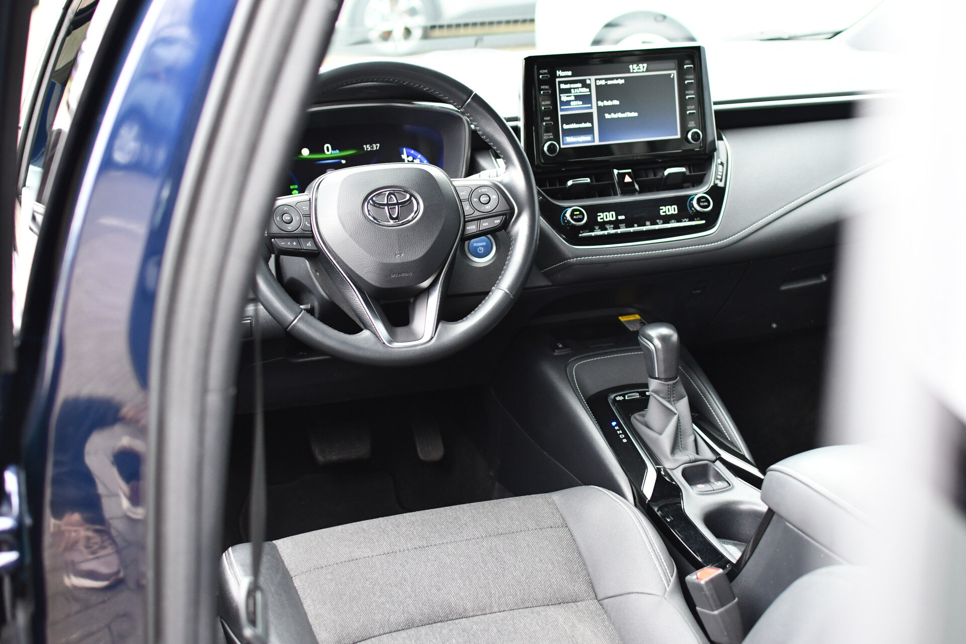 Toyota Corolla Touring Sports 1.8 Hybrid TeamNL Automaat 122pk - Afbeelding 2