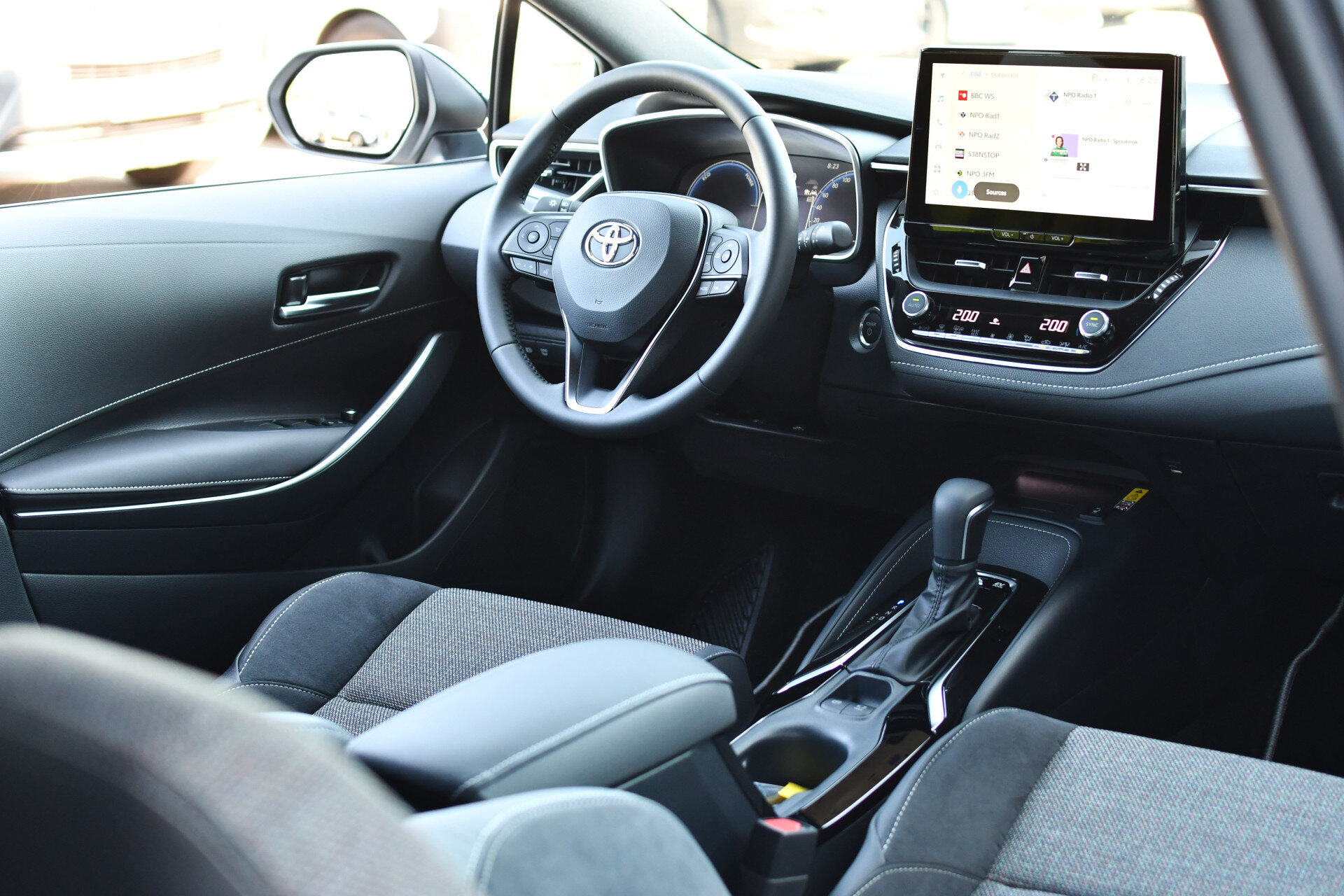 Toyota Corolla Touring Sports Hybrid 180 Dynamic Automaat 178pk - Afbeelding 4