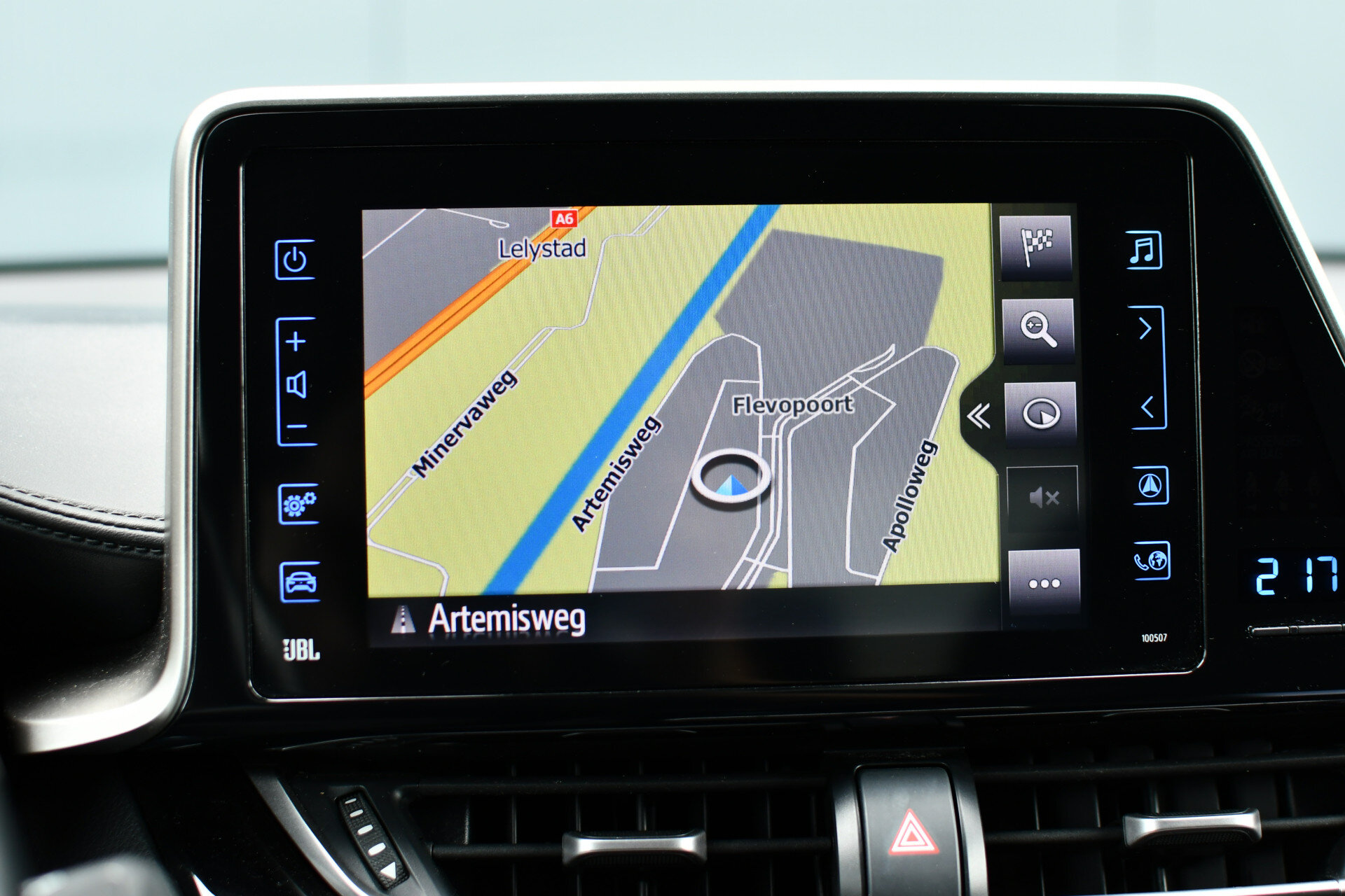 Toyota C-HR 1.8 Hybrid Style Automaat 122pk - Afbeelding 4