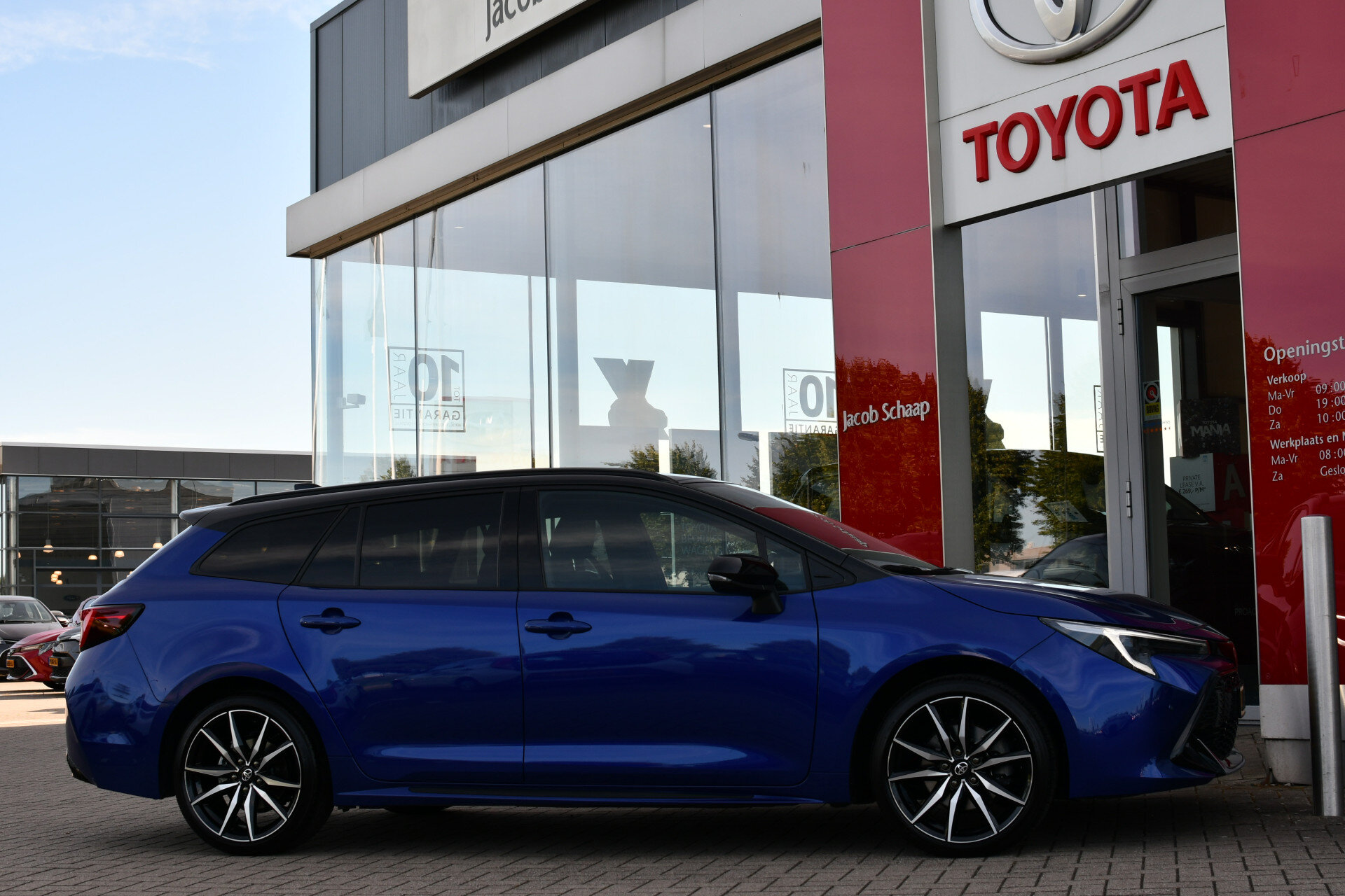 Toyota Corolla Touring Sports Hybrid 200 GR-Sport Plus Limited Automaat 197pk - Afbeelding 3
