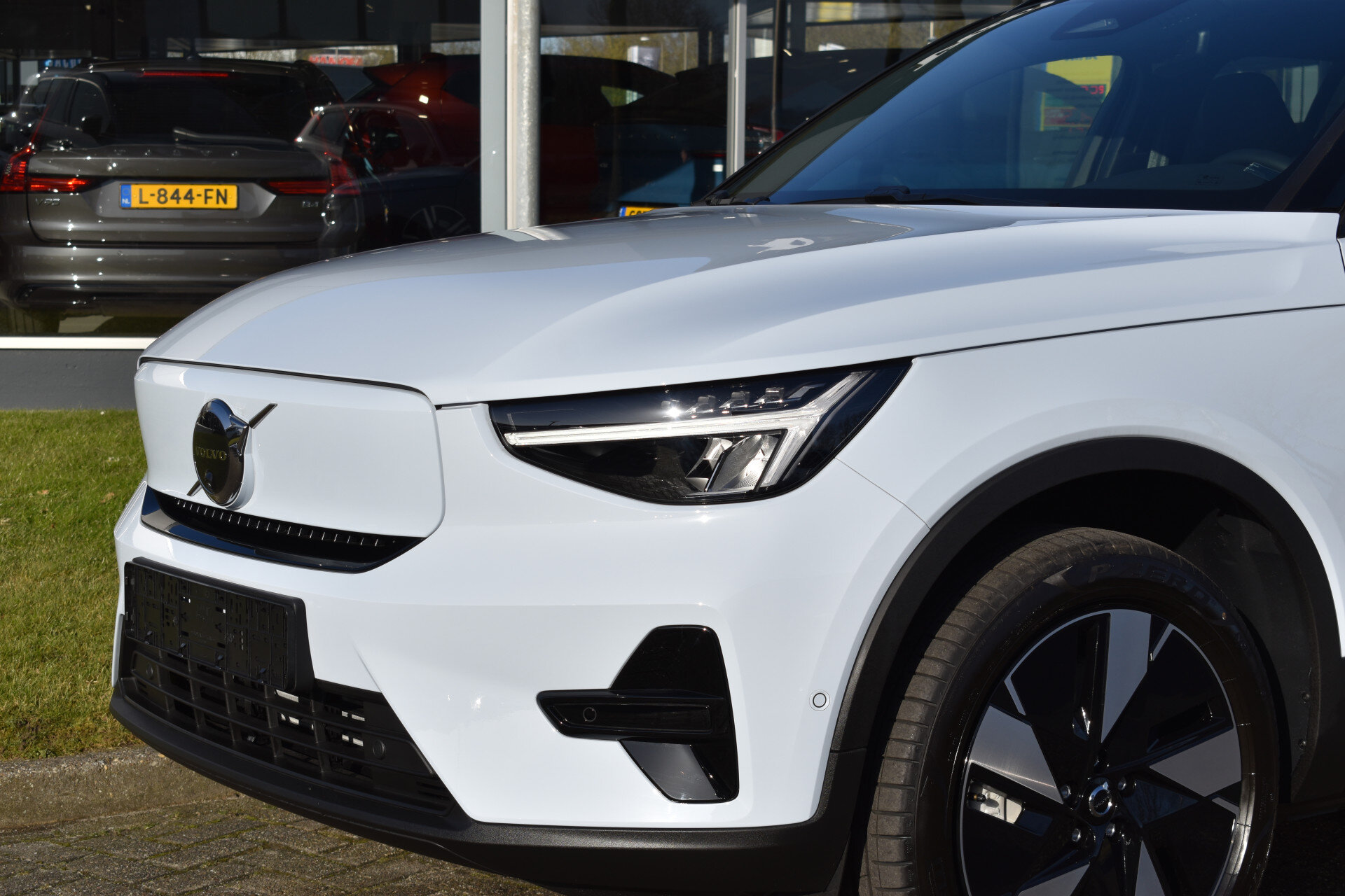 Volvo EX40 Extended Range 252PK Plus 82KWH - Afbeelding 4