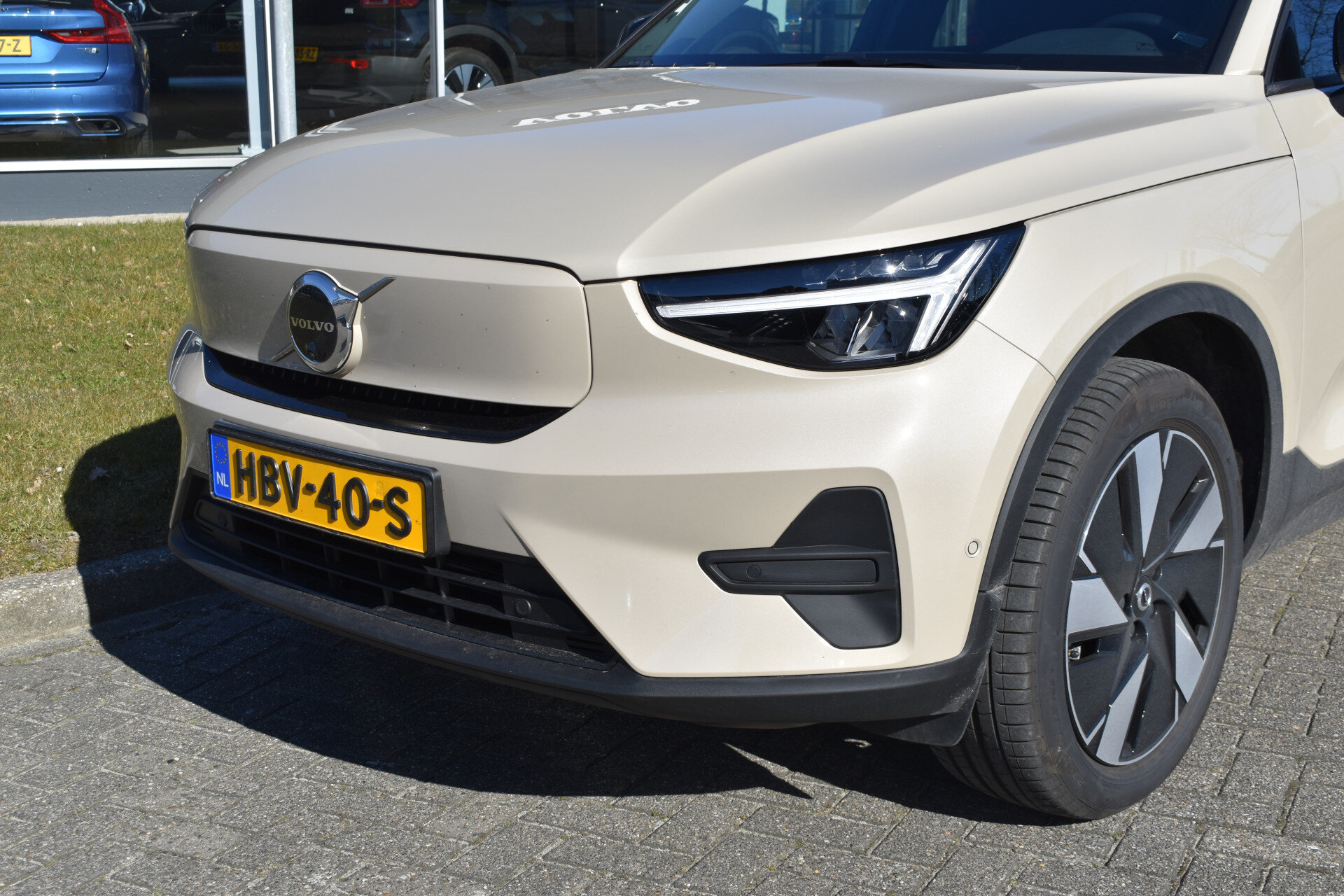 Volvo EX40 Extended Range Business edition 82 kWh - Afbeelding 4