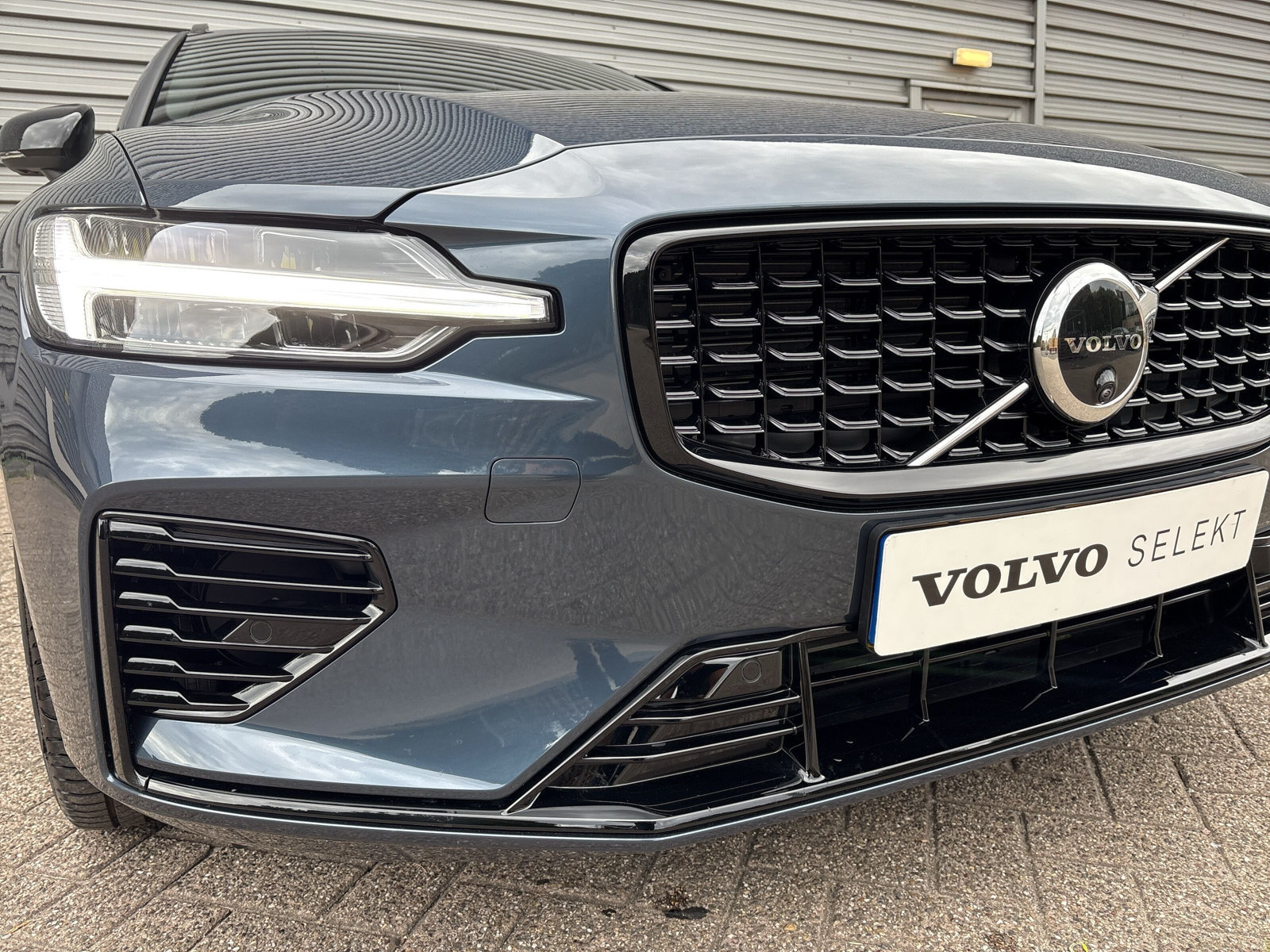 Volvo V60 T6 Plug-in hybrid AWD Plus Dark - Afbeelding 4