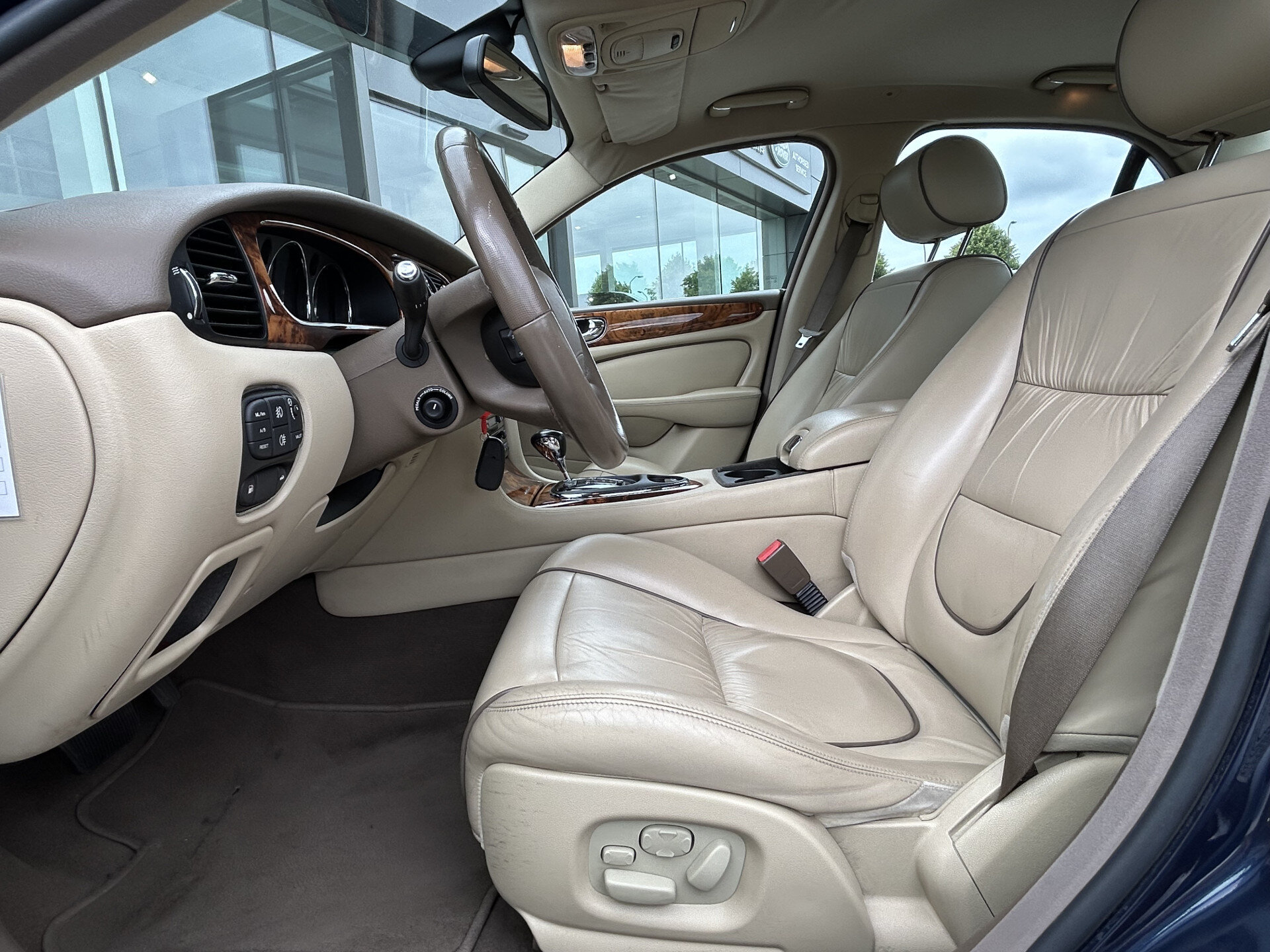 Jaguar XJ 4.2 298pk V8 Sovereign - Afbeelding 5