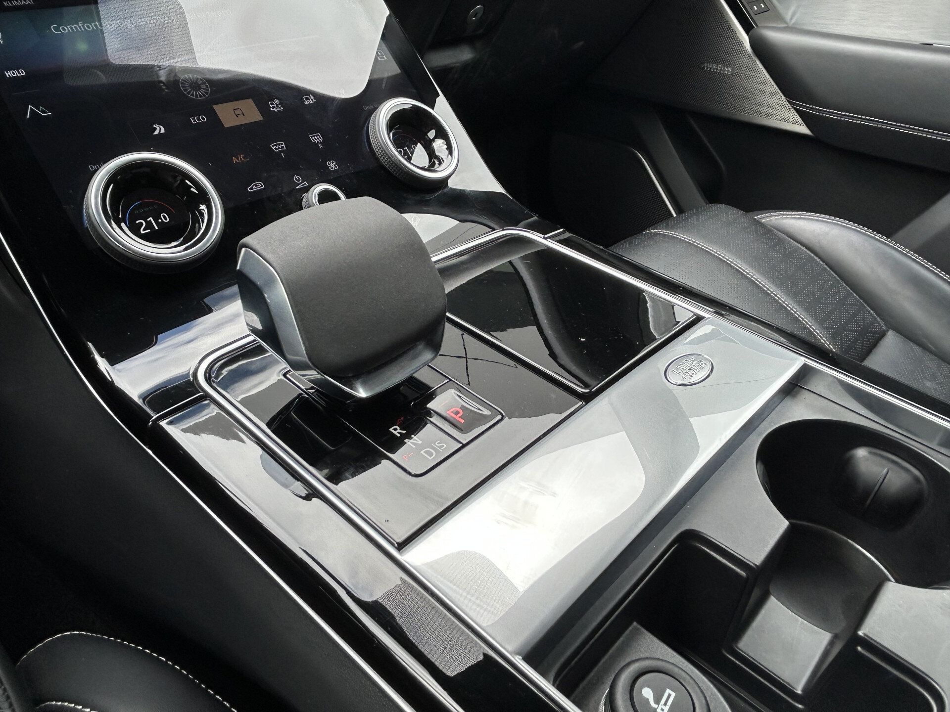 Land Rover Range Rover Velar 3.0 D300 AWD R-Dynamic HSE - Afbeelding 3